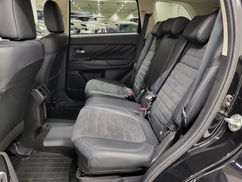 Mitsubishi Outlander PHEV vaihtoauto