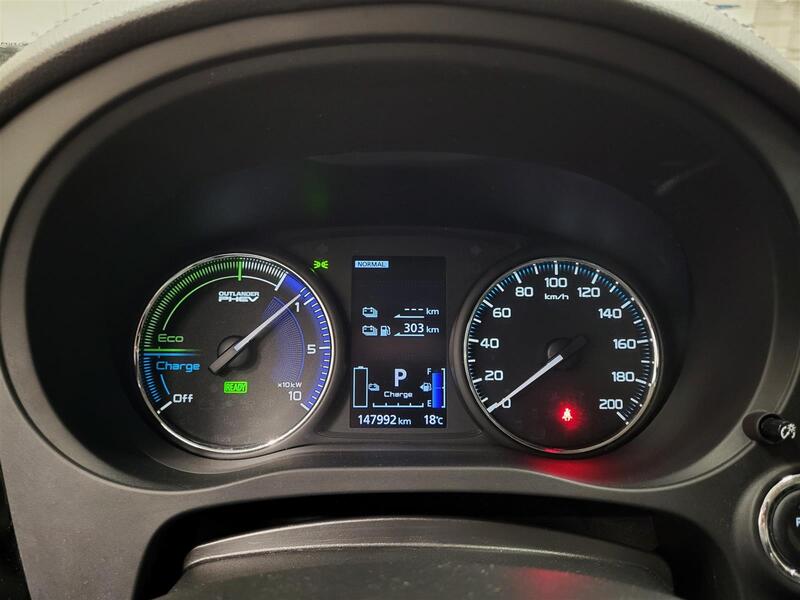 Mitsubishi Outlander PHEV vaihtoauto