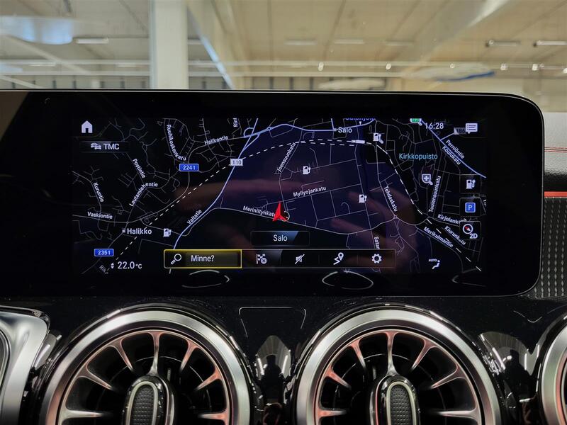 Mercedes-Benz EQB vaihtoauto