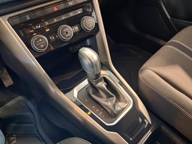 Volkswagen T-Roc vaihtoauto