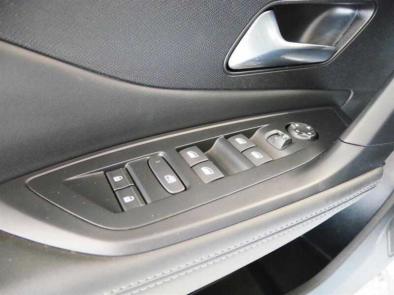 Peugeot E-308 vaihtoauto