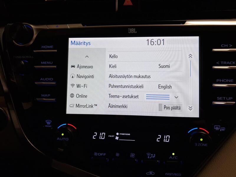 Toyota Camry vaihtoauto