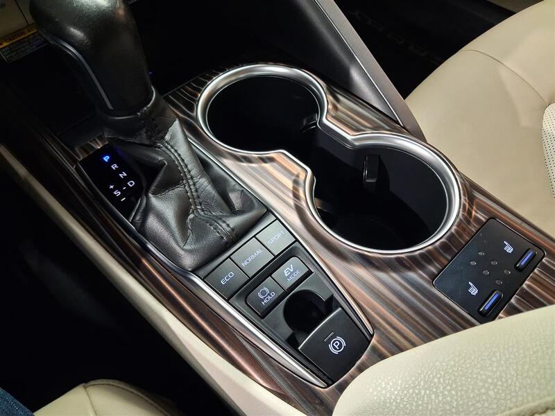 Toyota Camry vaihtoauto