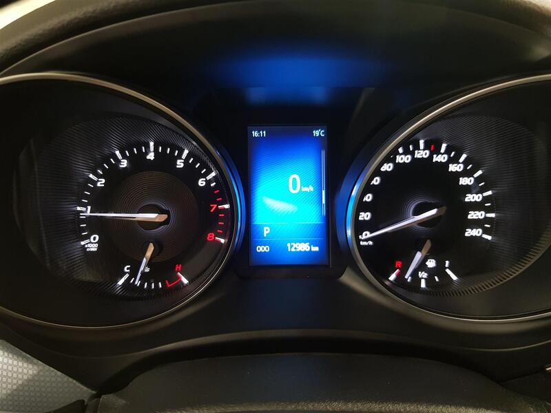 Toyota Avensis vaihtoauto