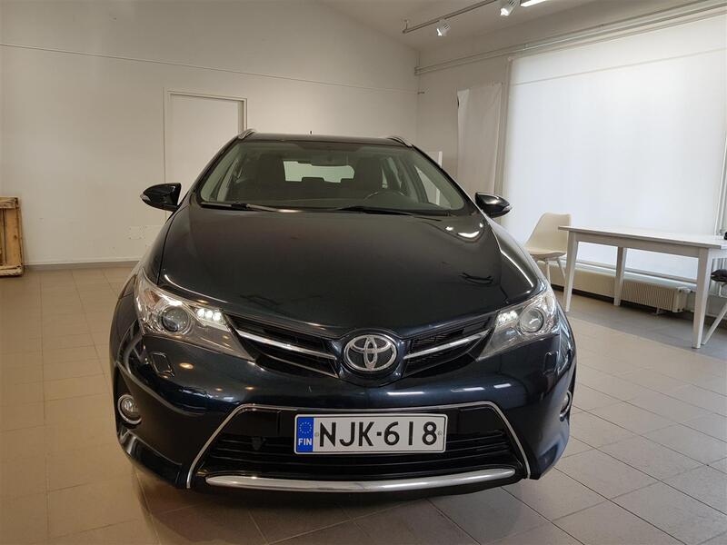 Toyota Auris vaihtoauto