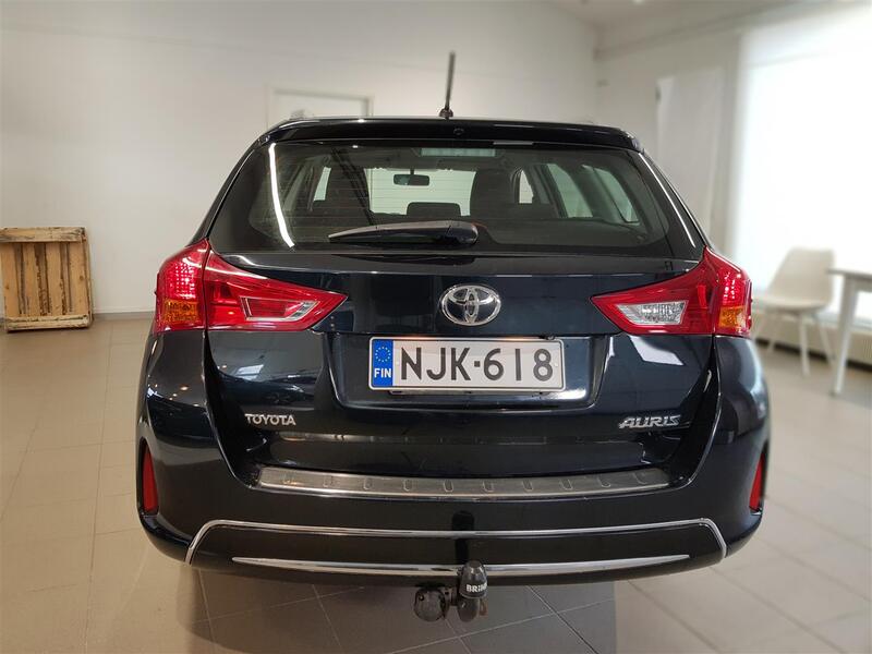 Toyota Auris vaihtoauto