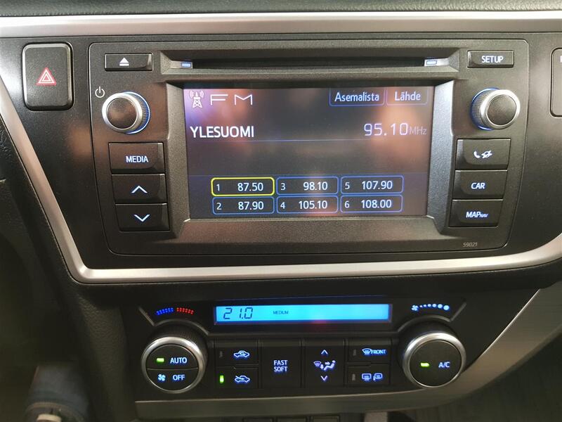 Toyota Auris vaihtoauto