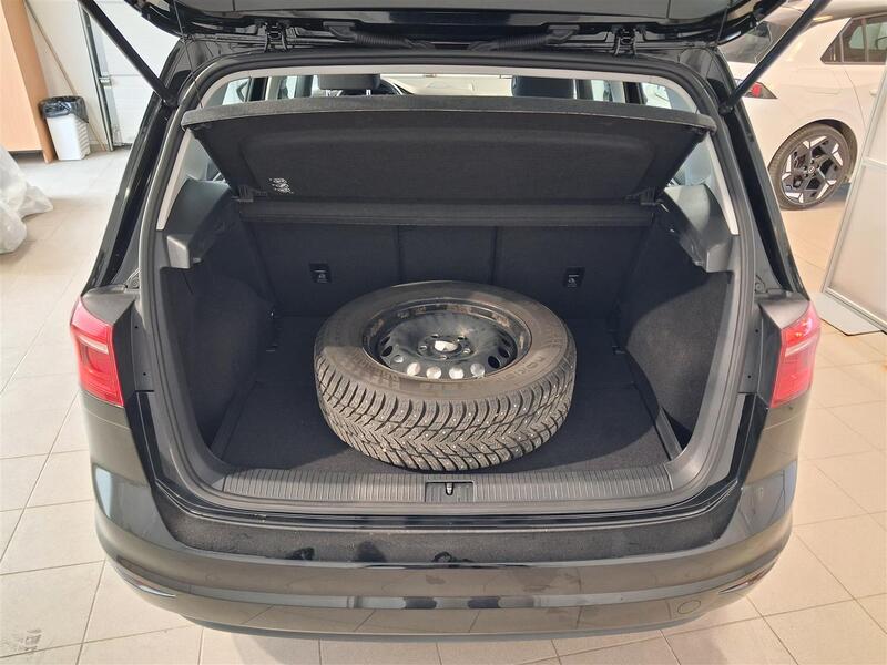 Volkswagen Golf Sportsvan vaihtoauto