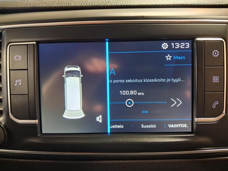 Peugeot Traveller vaihtoauto