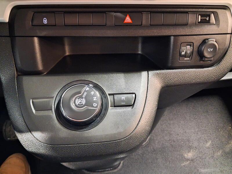 Peugeot Traveller vaihtoauto