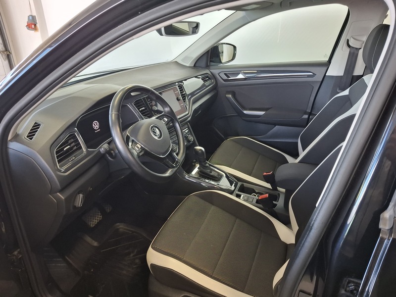 Volkswagen T-Roc vaihtoauto