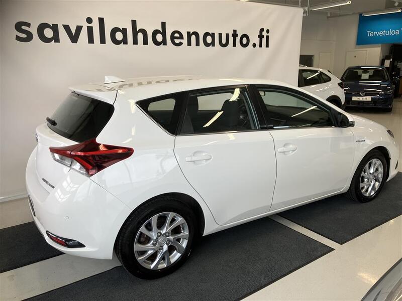 Toyota Auris vaihtoauto