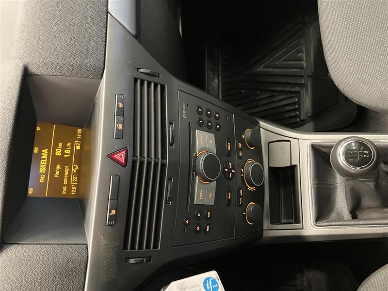 Opel Astra vaihtoauto