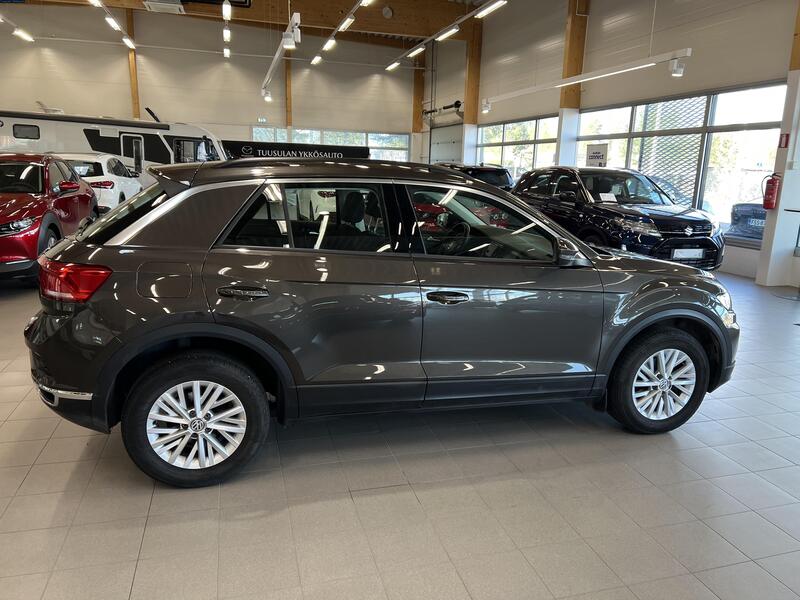 Volkswagen T-Roc vaihtoauto