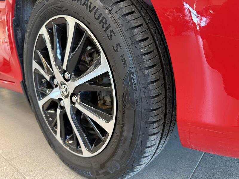 Toyota Yaris vaihtoauto