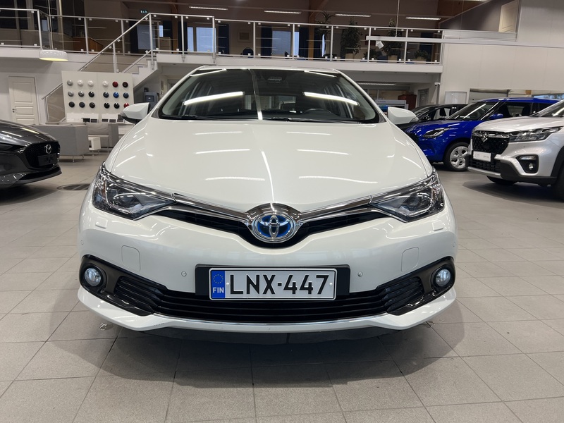 Toyota Auris vaihtoauto