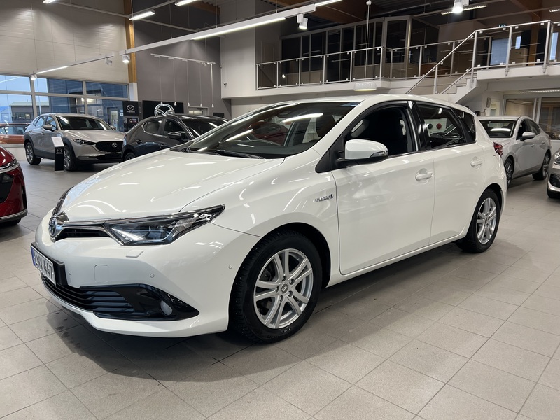 Toyota Auris vaihtoauto