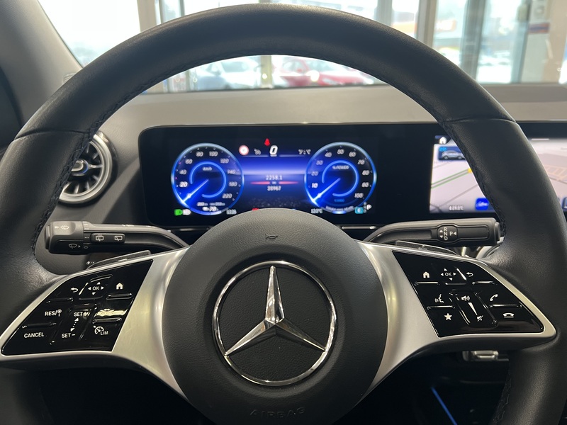 Mercedes-Benz EQA vaihtoauto