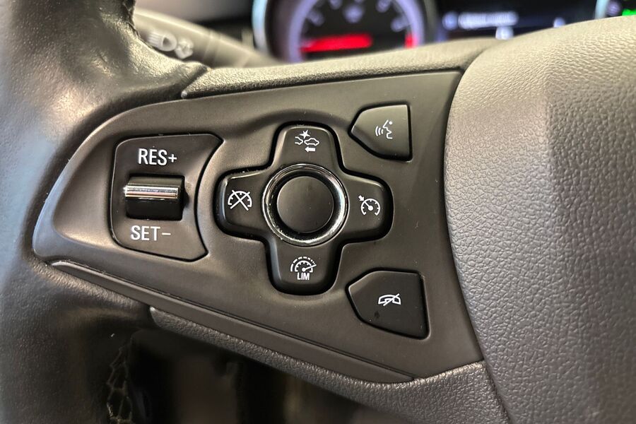 Opel Astra vaihtoauto