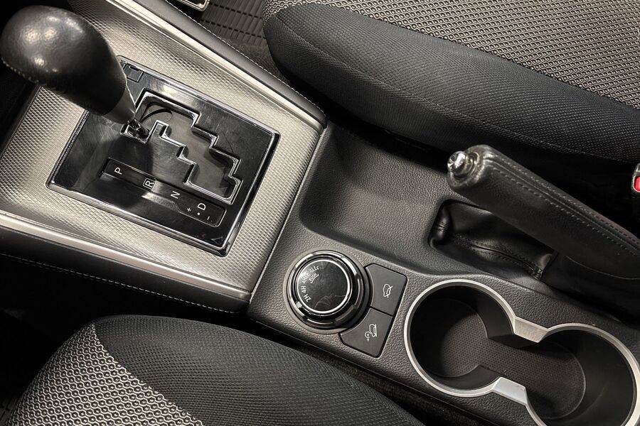 Mitsubishi L200 vaihtoauto