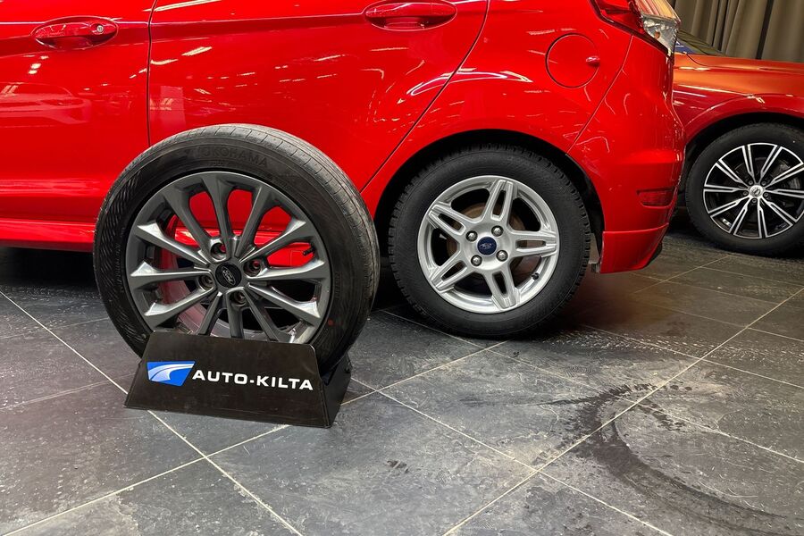 Ford Fiesta vaihtoauto