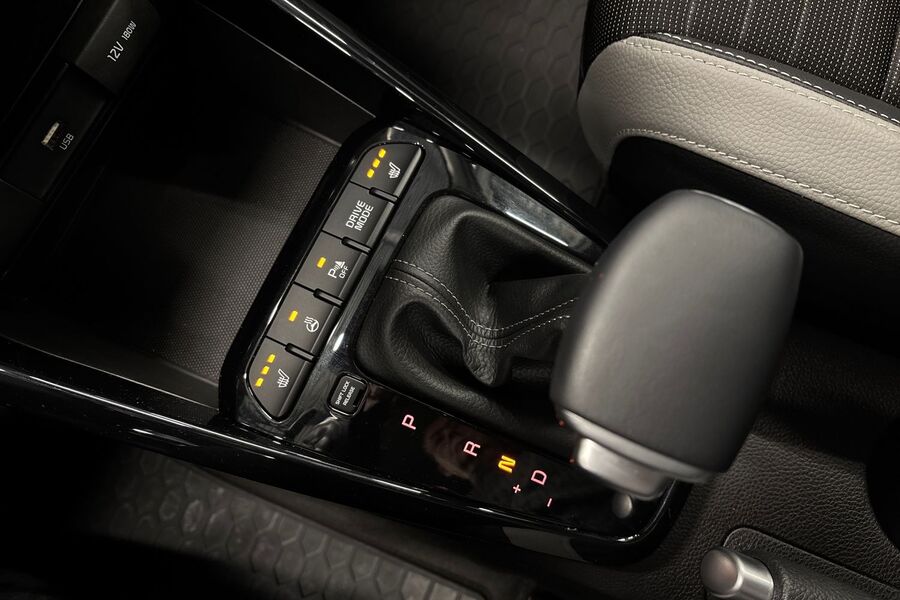 Kia Stonic vaihtoauto