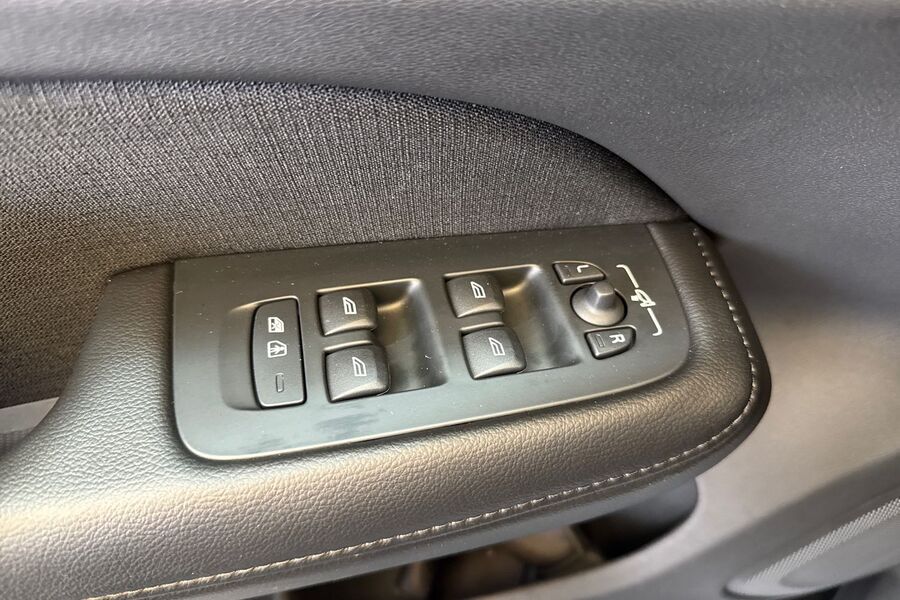 Volvo V60 Cross Country vaihtoauto