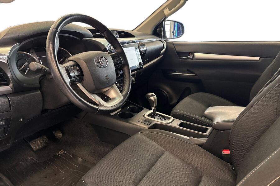 Toyota Hilux vaihtoauto