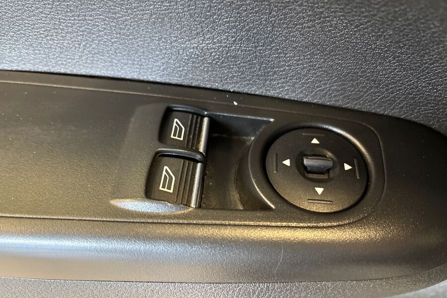 Ford Transit Courier vaihtoauto