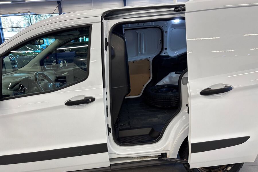 Ford Transit Courier vaihtoauto