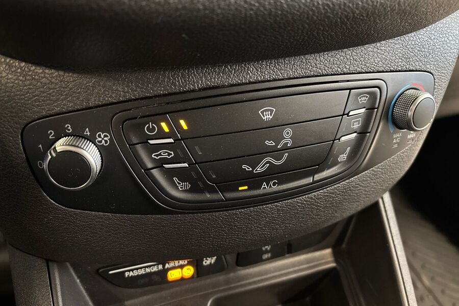 Ford Transit Courier vaihtoauto