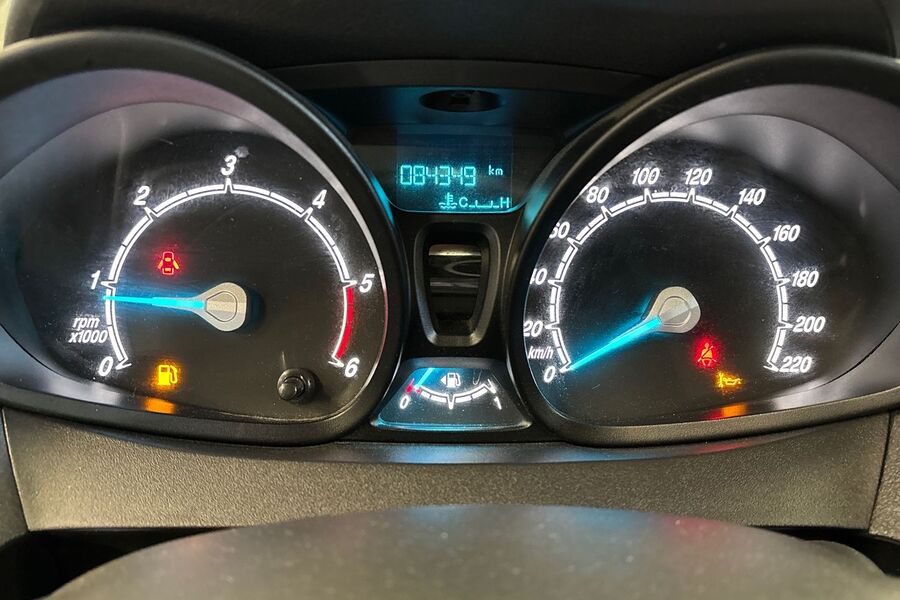 Ford Transit Courier vaihtoauto