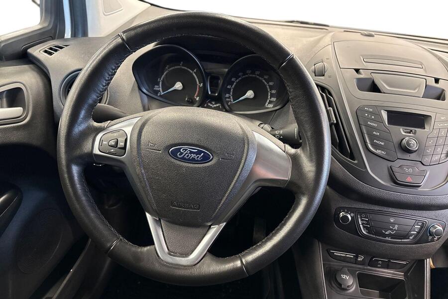 Ford Transit Courier vaihtoauto