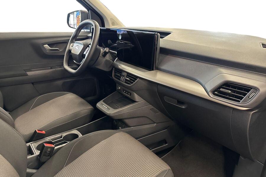 Ford Tourneo Courier vaihtoauto