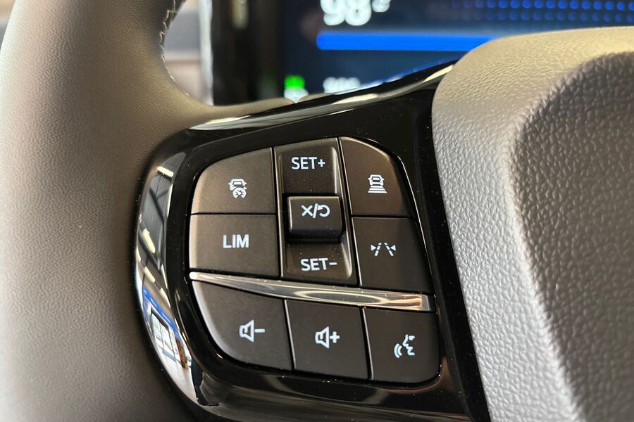 Ford Tourneo Courier vaihtoauto