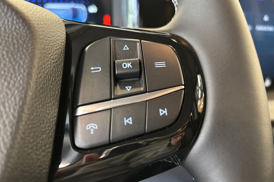 Ford Tourneo Courier vaihtoauto