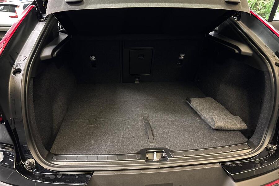 Volvo EC40 vaihtoauto