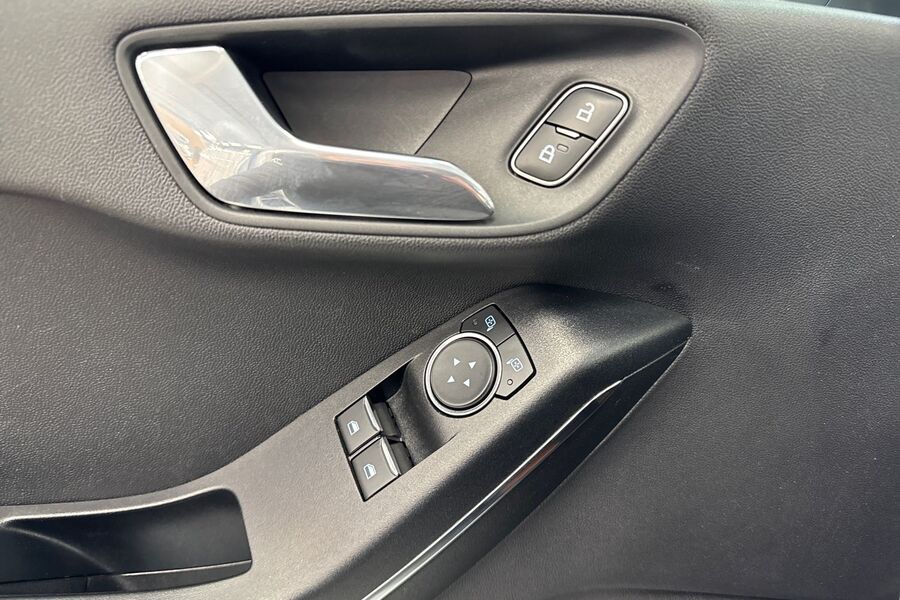 Ford Fiesta vaihtoauto