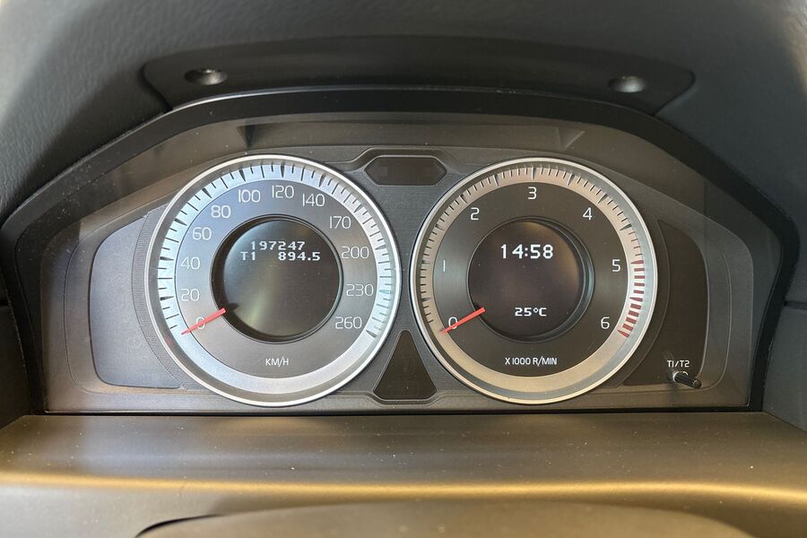 Volvo V70 vaihtoauto