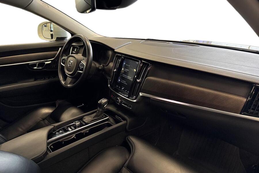 Volvo V90 Cross Country vaihtoauto