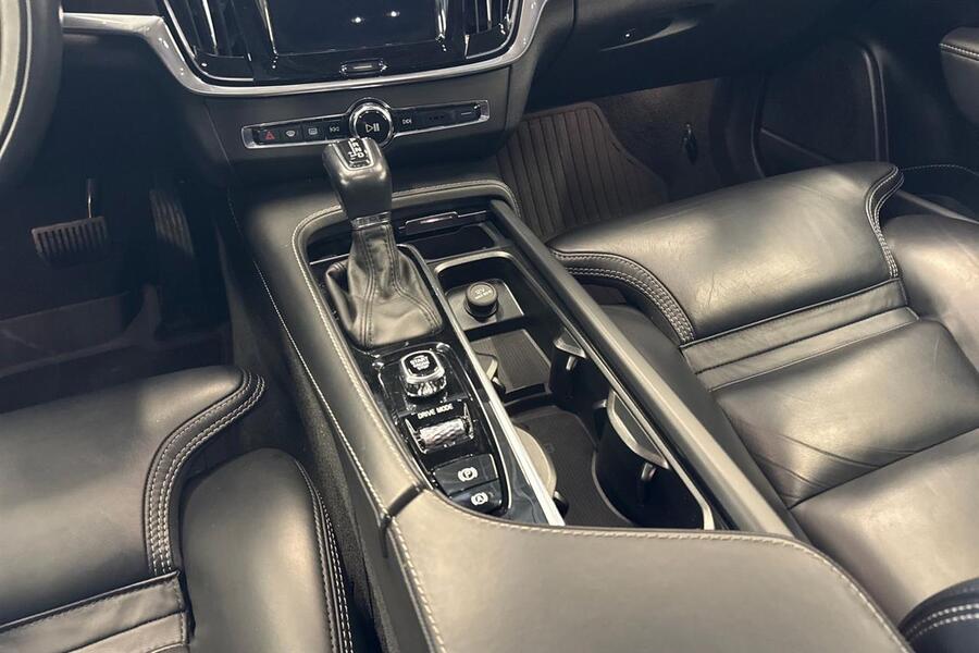 Volvo V90 Cross Country vaihtoauto