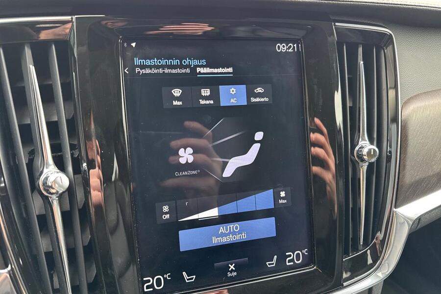 Volvo V90 Cross Country vaihtoauto