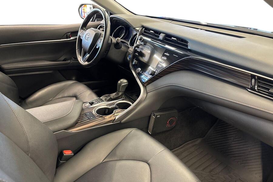 Toyota Camry vaihtoauto