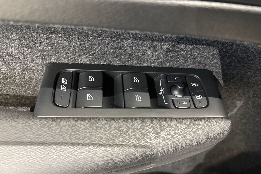 Volvo EX40 vaihtoauto