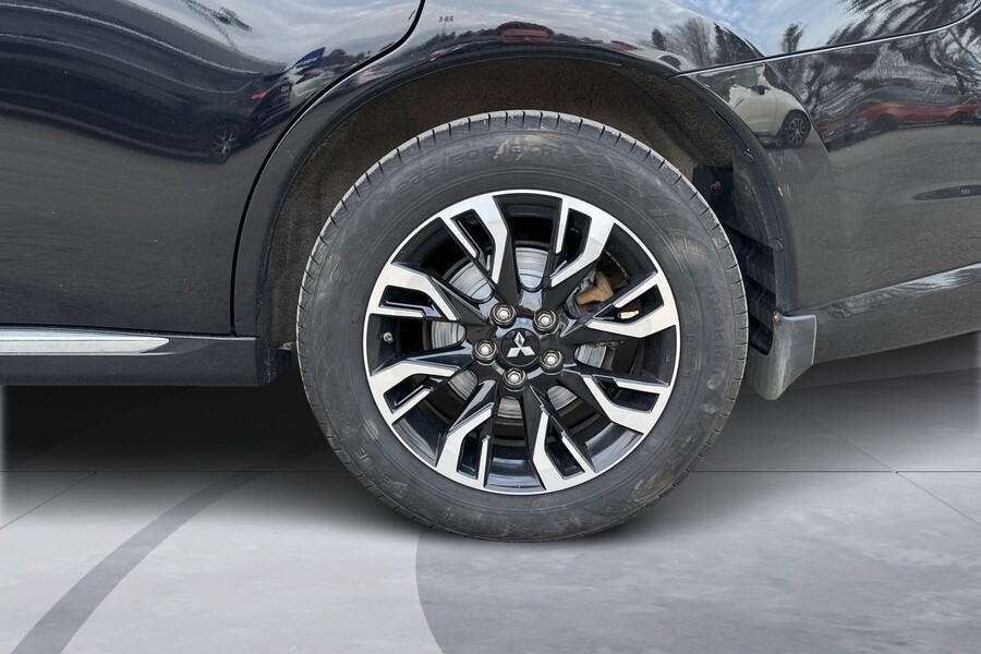 Mitsubishi Outlander PHEV vaihtoauto