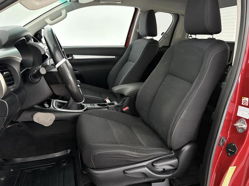 Toyota Hilux vaihtoauto