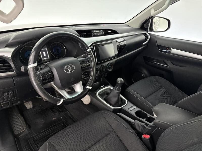 Toyota Hilux vaihtoauto