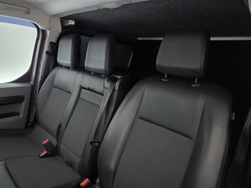 Opel Vivaro vaihtoauto