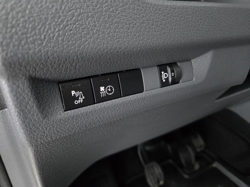 Opel Vivaro vaihtoauto