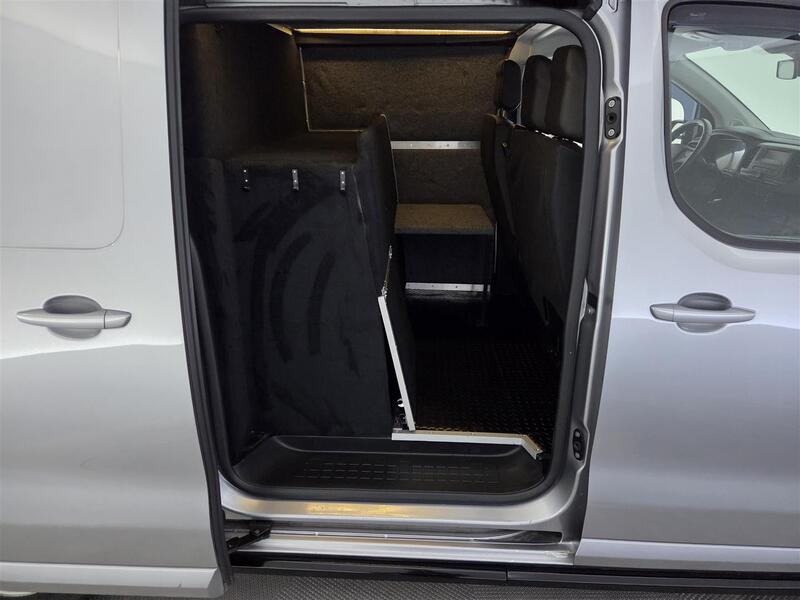 Opel Vivaro vaihtoauto